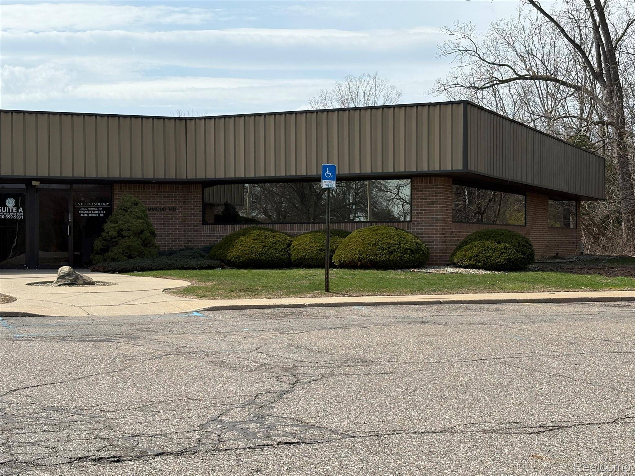 5040 Villa Linde Pkwy, Flint Charter Township, MI 48532