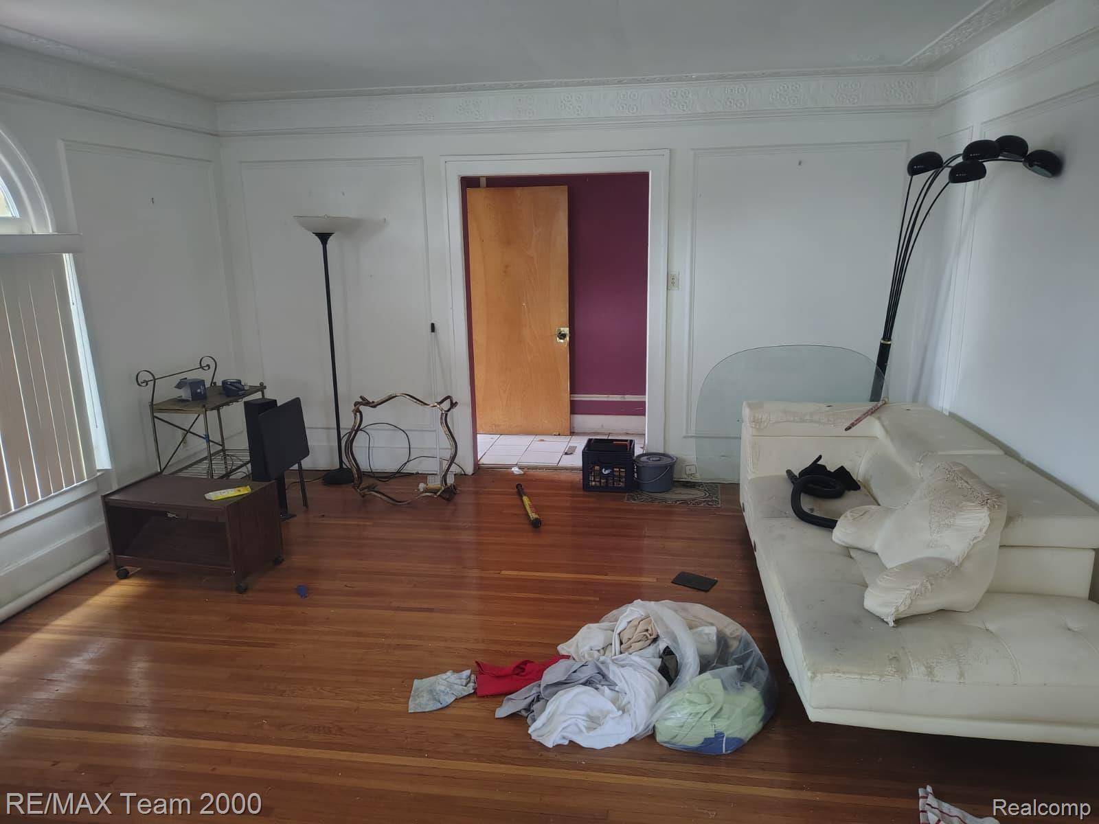 8700 Dexter AVE, Detroit, MI 48206