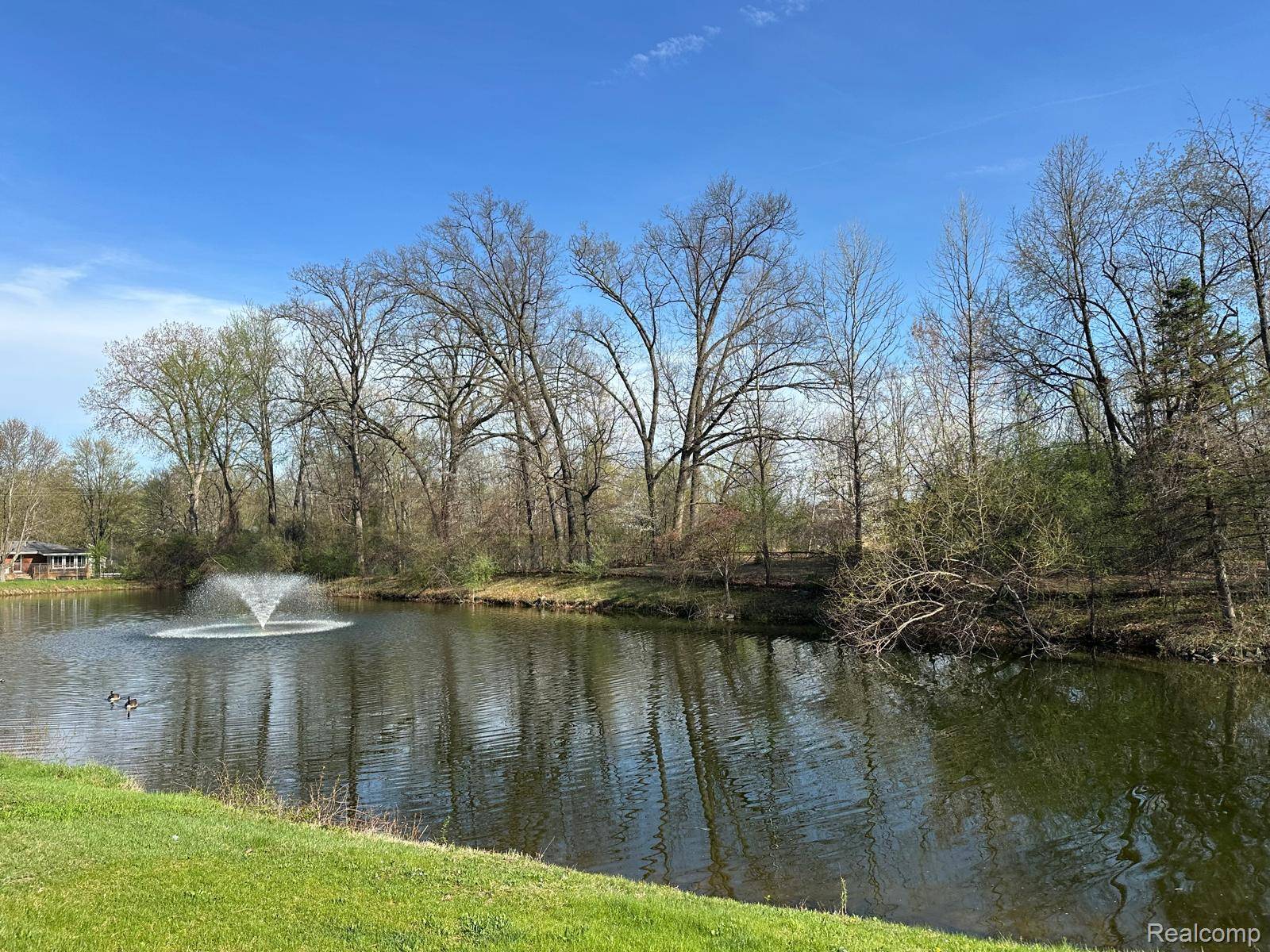 1284 Shoemaker DR, Westland, MI 48185