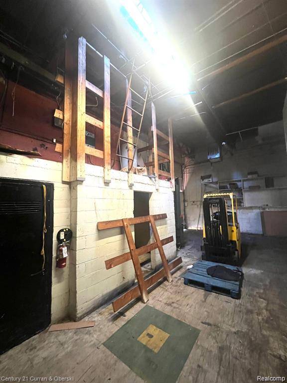 36521 Goddard rd, Romulus, MI 48174