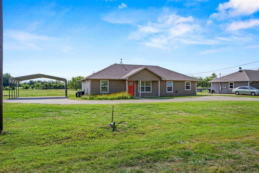 818 N Main Street, Dodd City, TX 75438