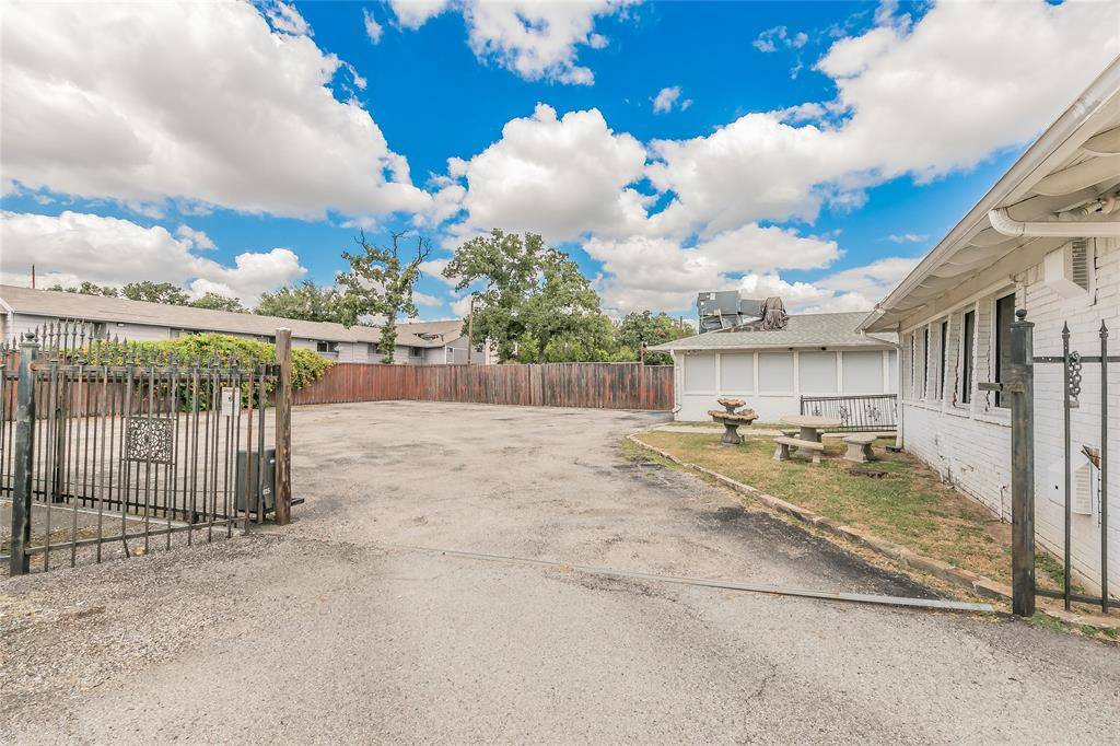 2823 Kendale Drive, Dallas, TX 75220