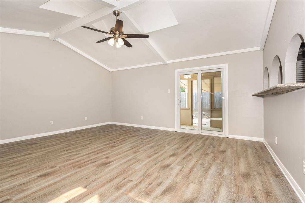 421 Cavender Court, Hurst, TX 76054