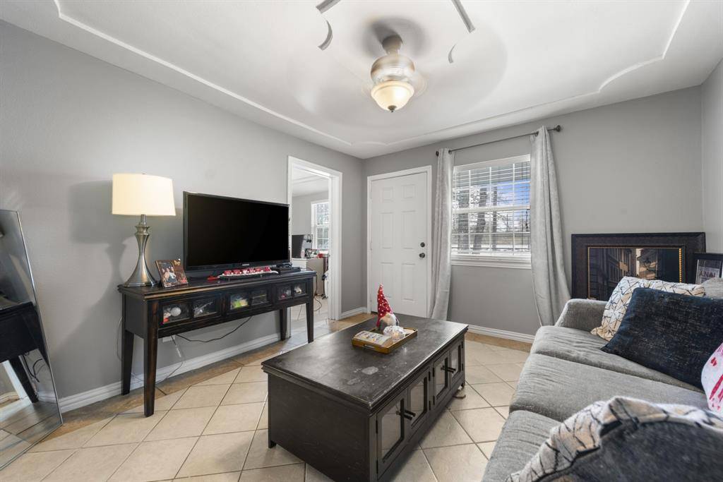 508 N Dick Price Road, Kennedale, TX 76060