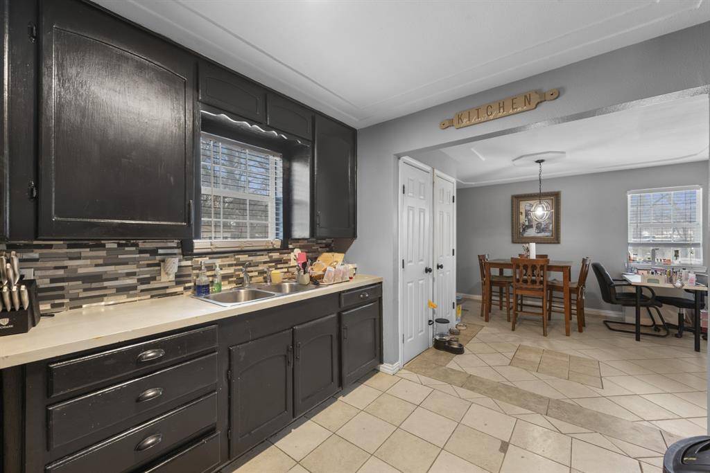 508 N Dick Price Road, Kennedale, TX 76060