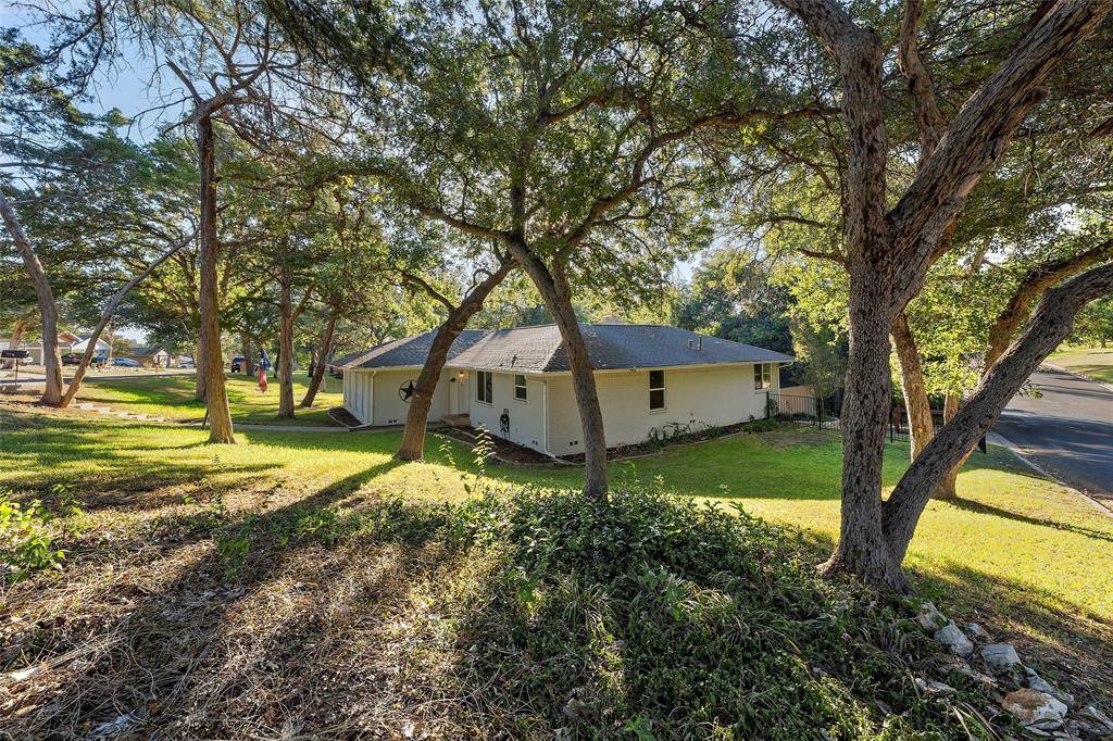 9730 Timberview Drive, Woodway, TX 76712