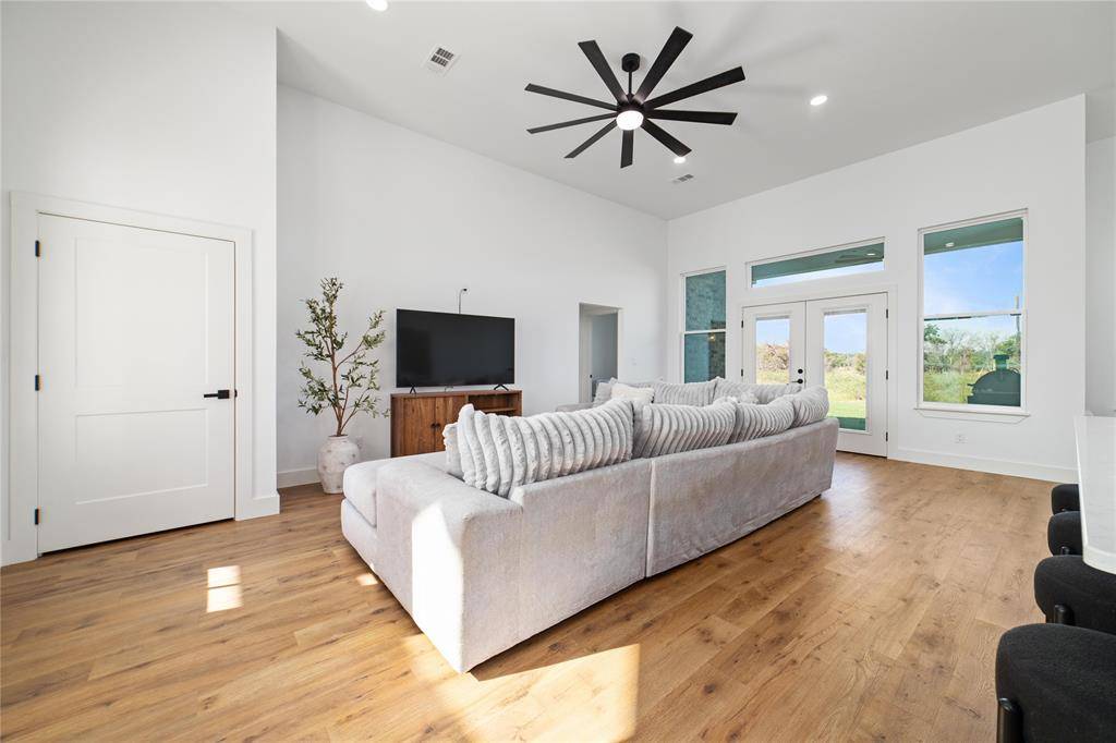 7702 Feather Bay Blvd Boulevard, Brownwood, TX 76801