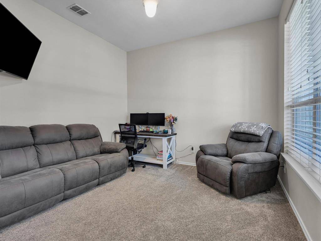 205 King George Road, Ponder, TX 76259