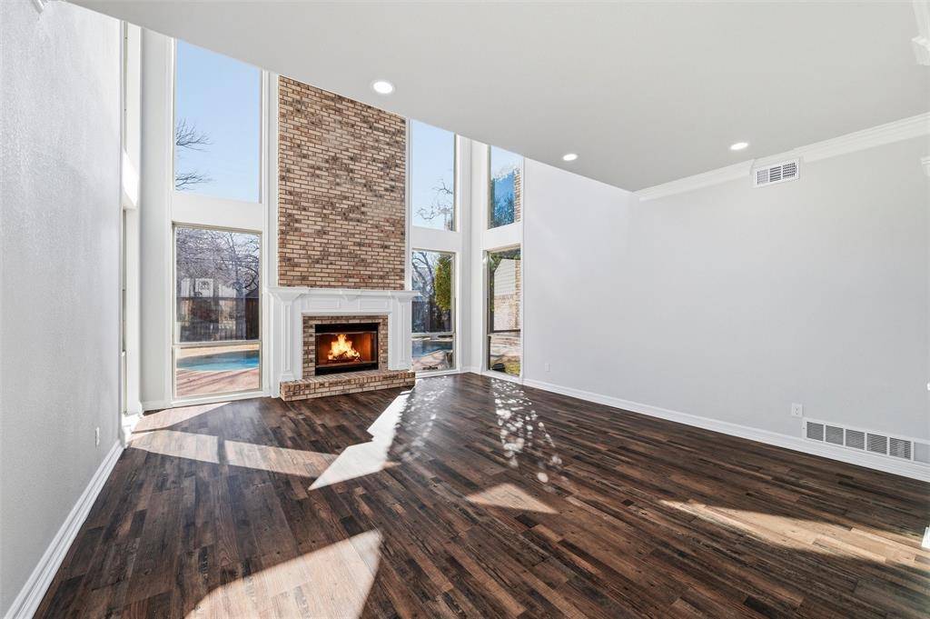 4705 Villa Vera Drive, Arlington, TX 76017