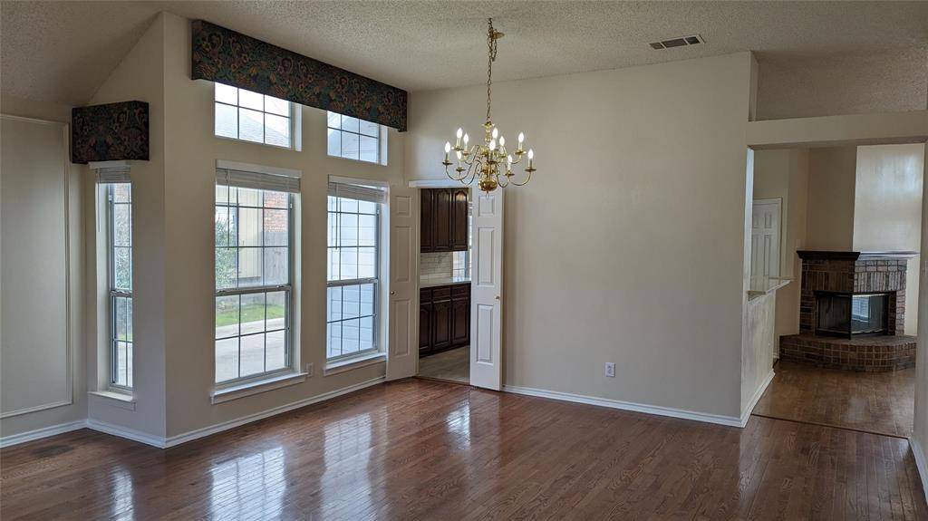 1115 Cambridge Drive, Carrollton, TX 75007