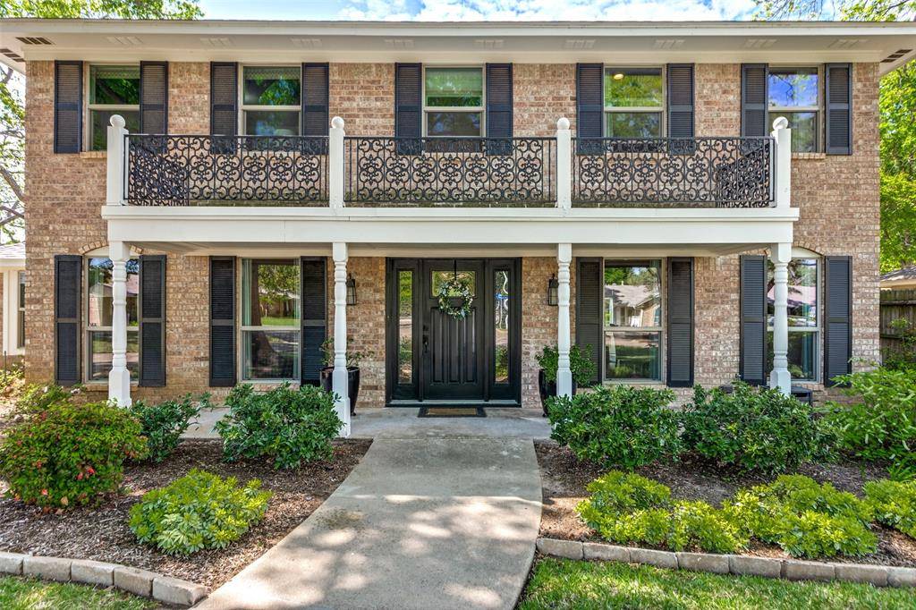 1911 Lakeside Drive, Arlington, TX 76013