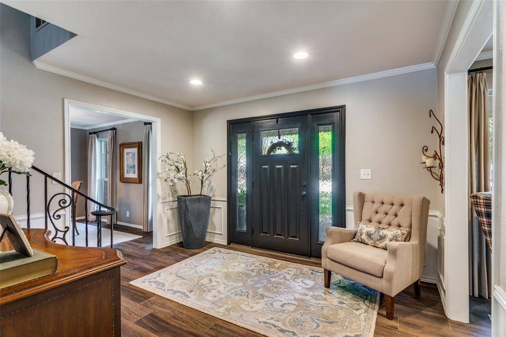 1911 Lakeside Drive, Arlington, TX 76013