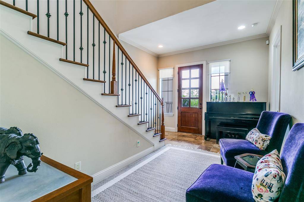 1132 Hemingway Lane, Irving, TX 75063