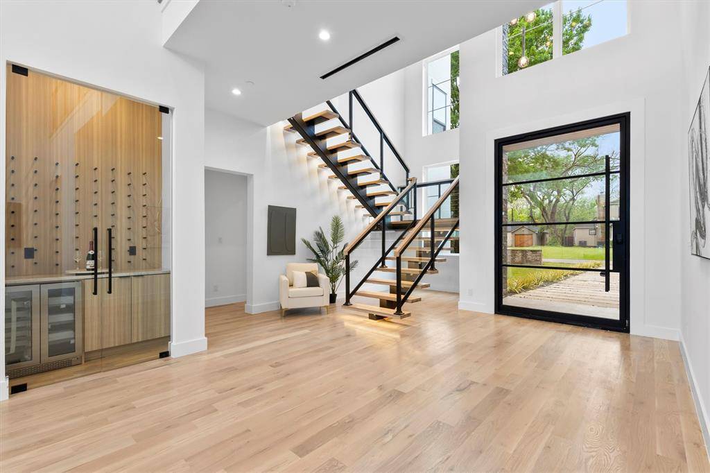 9434 Biscayne Boulevard, Dallas, TX 75218