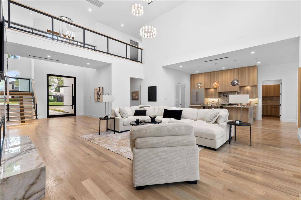 9434 Biscayne Boulevard, Dallas, TX 75218