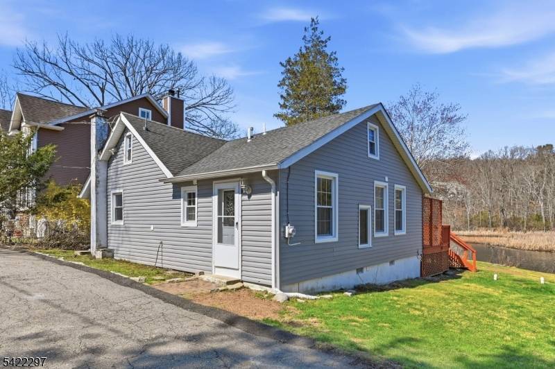 6 Timberwood Ln, Jefferson Twp., NJ 07438