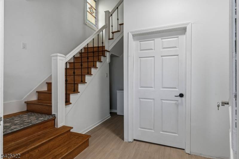 287 Crooks Ave, Clifton City, NJ 07011