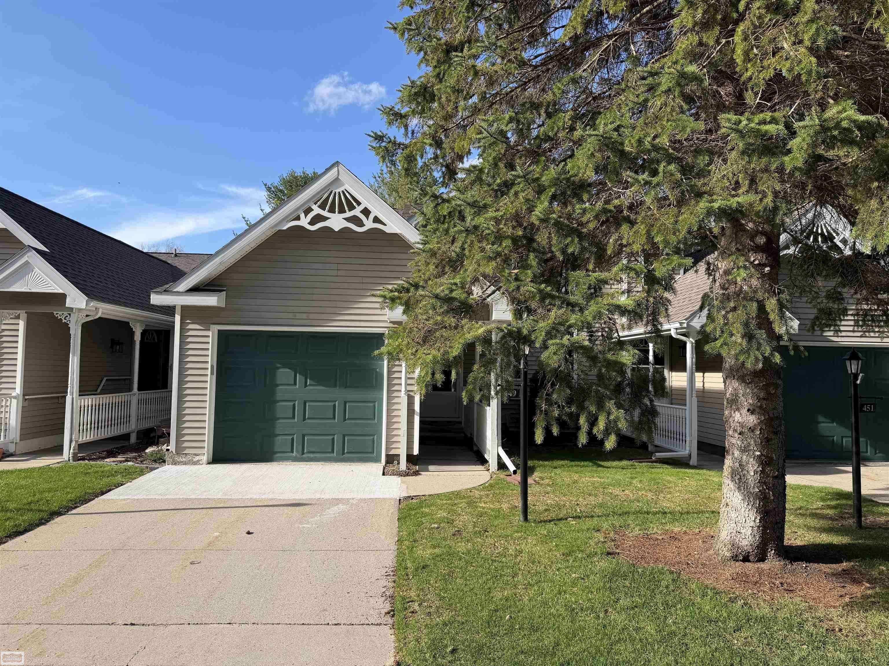 449 Irons Park DR, West Branch, MI 48661