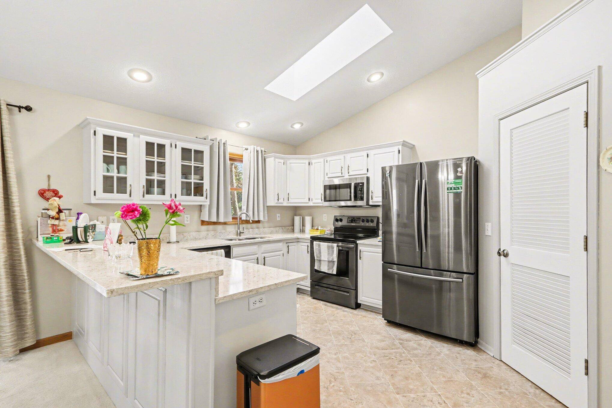 1375 Estero DR, Portage City, MI 49002