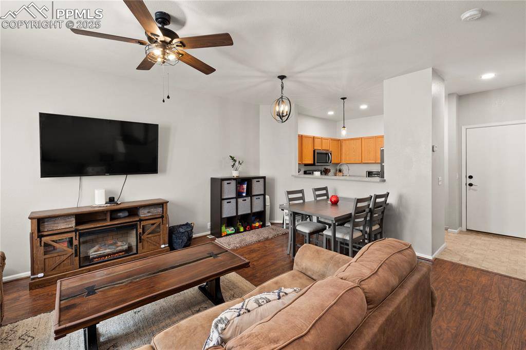 2220 Whale PT, Colorado Springs, CO 80951