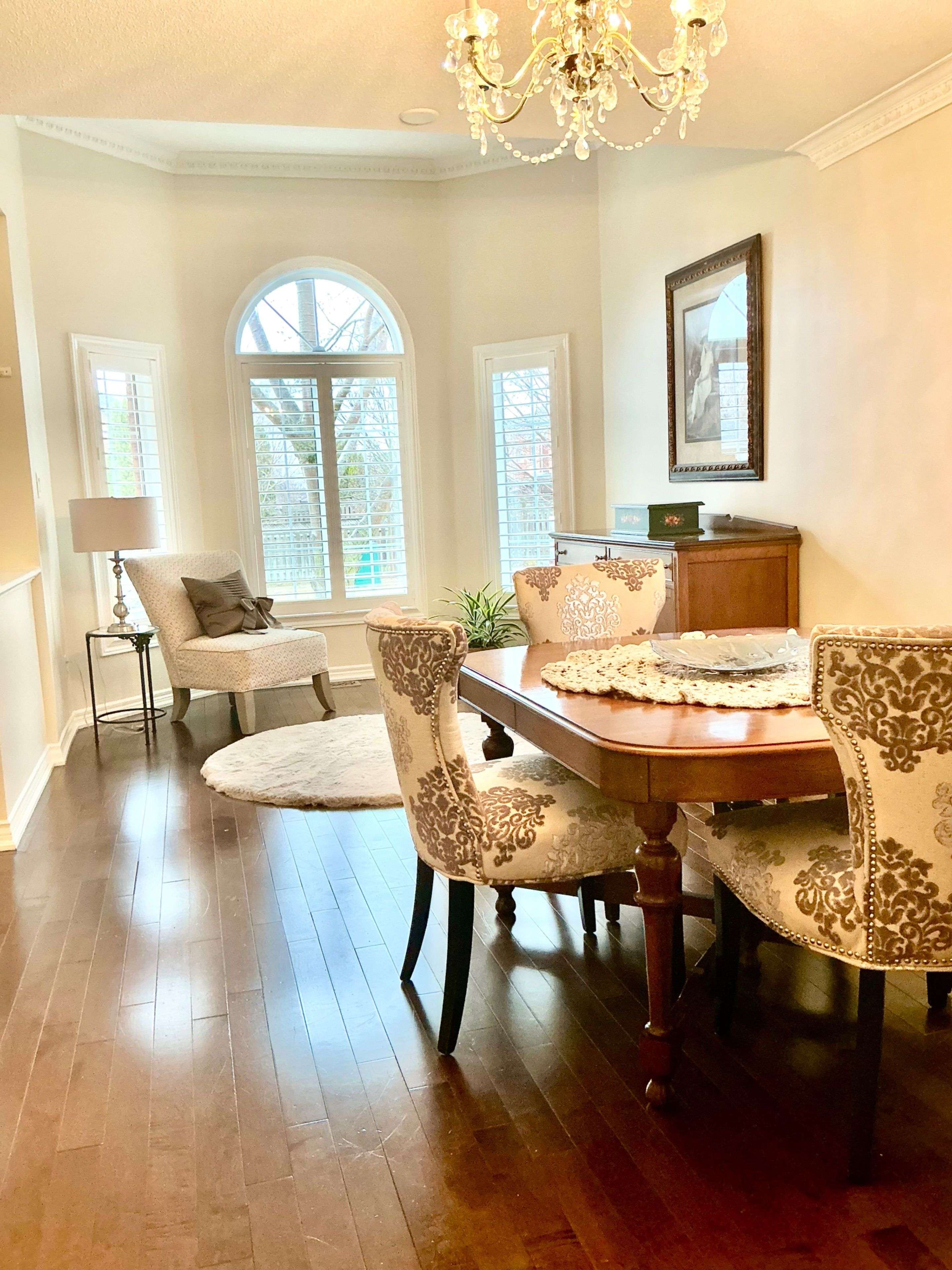 3 Underwood DR, Whitby, ON L1M 1H8