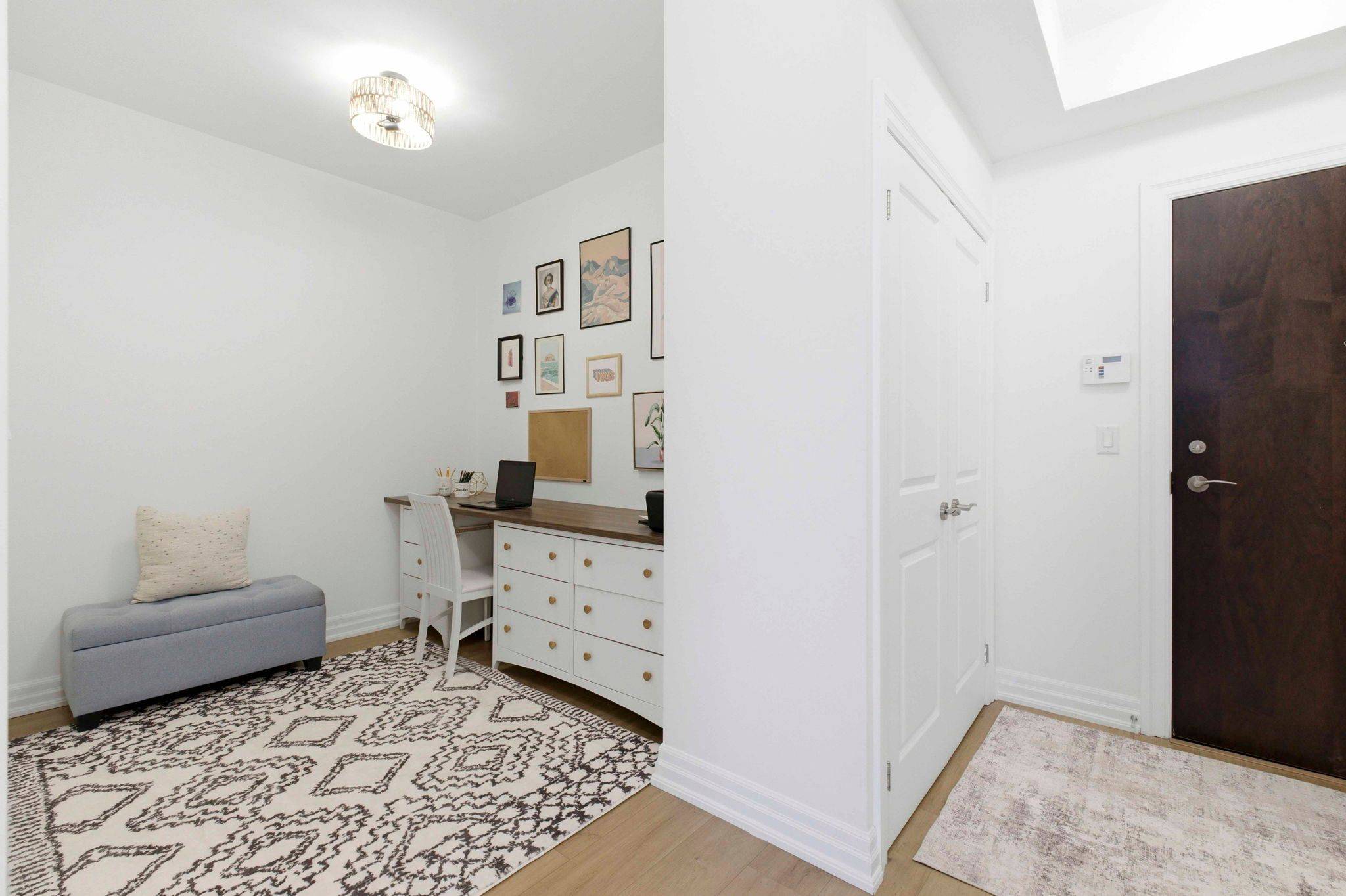 180 John West WAY #209, Aurora, ON L4G 0R3