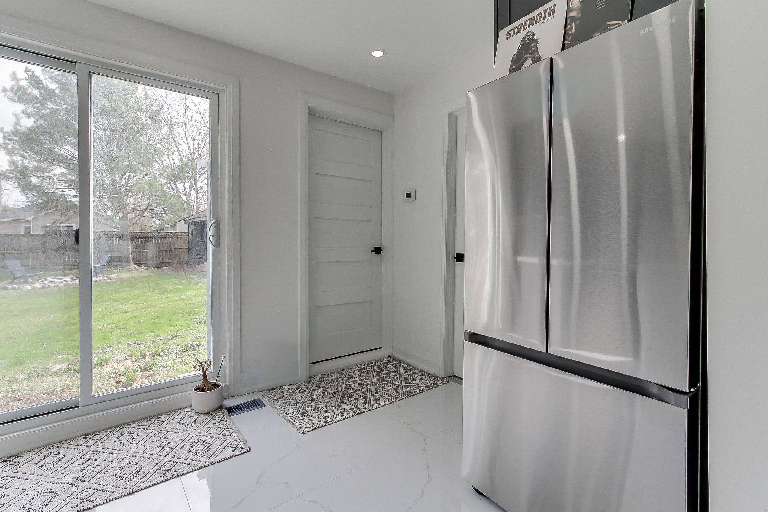 127 Woodfield DR N, Georgina, ON L0E 1N0