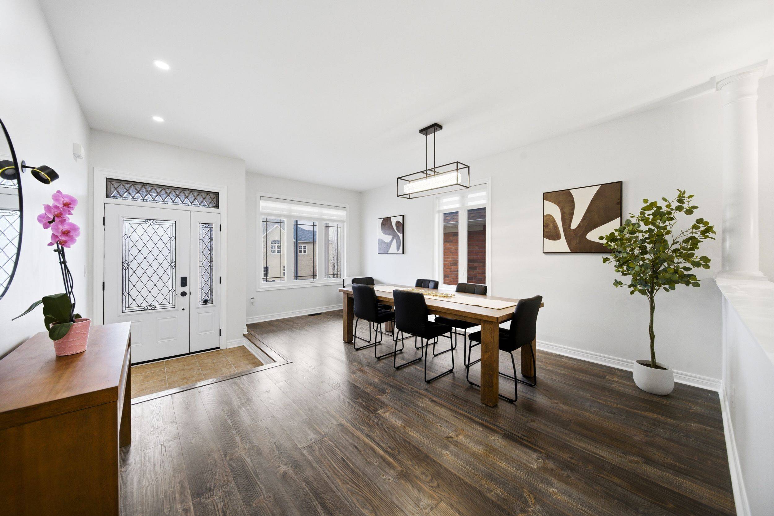 43 Milligan ST, Bradford West Gwillimbury, ON L3Z 0A5