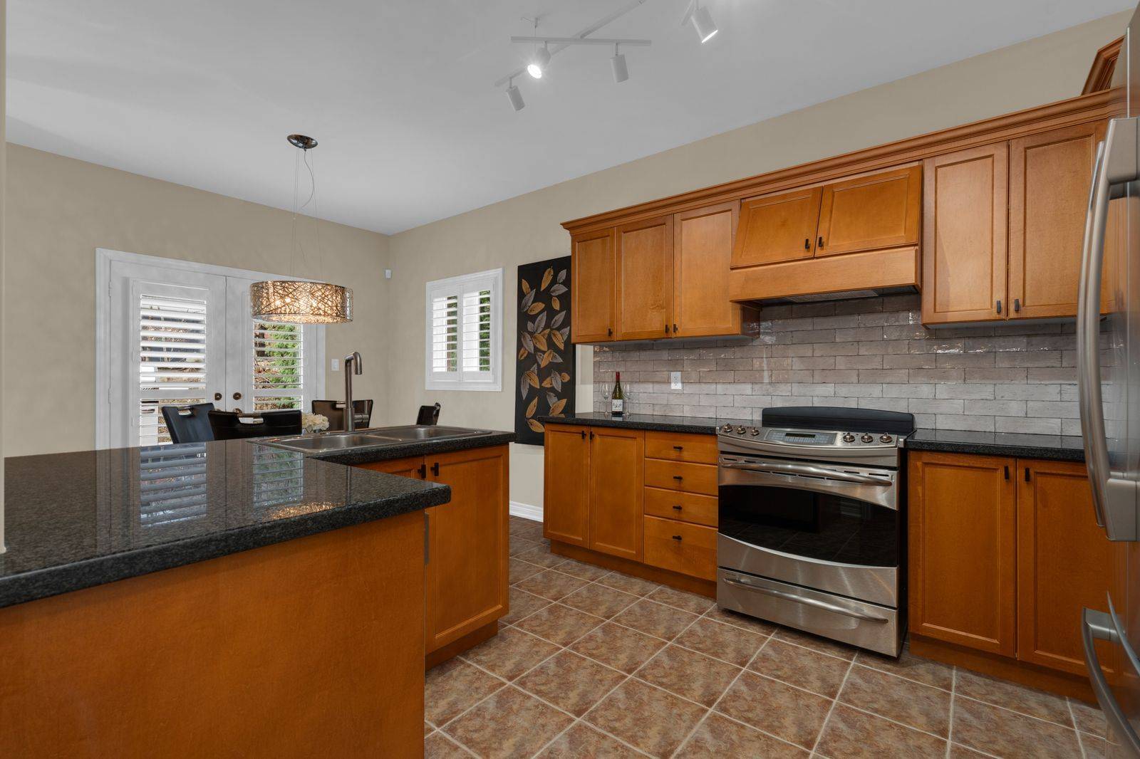 99 Cumming DR, Barrie, ON L4N 0C6