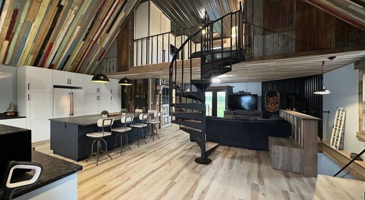 680 Peltola RD, Cochrane, ON P0L 1C0