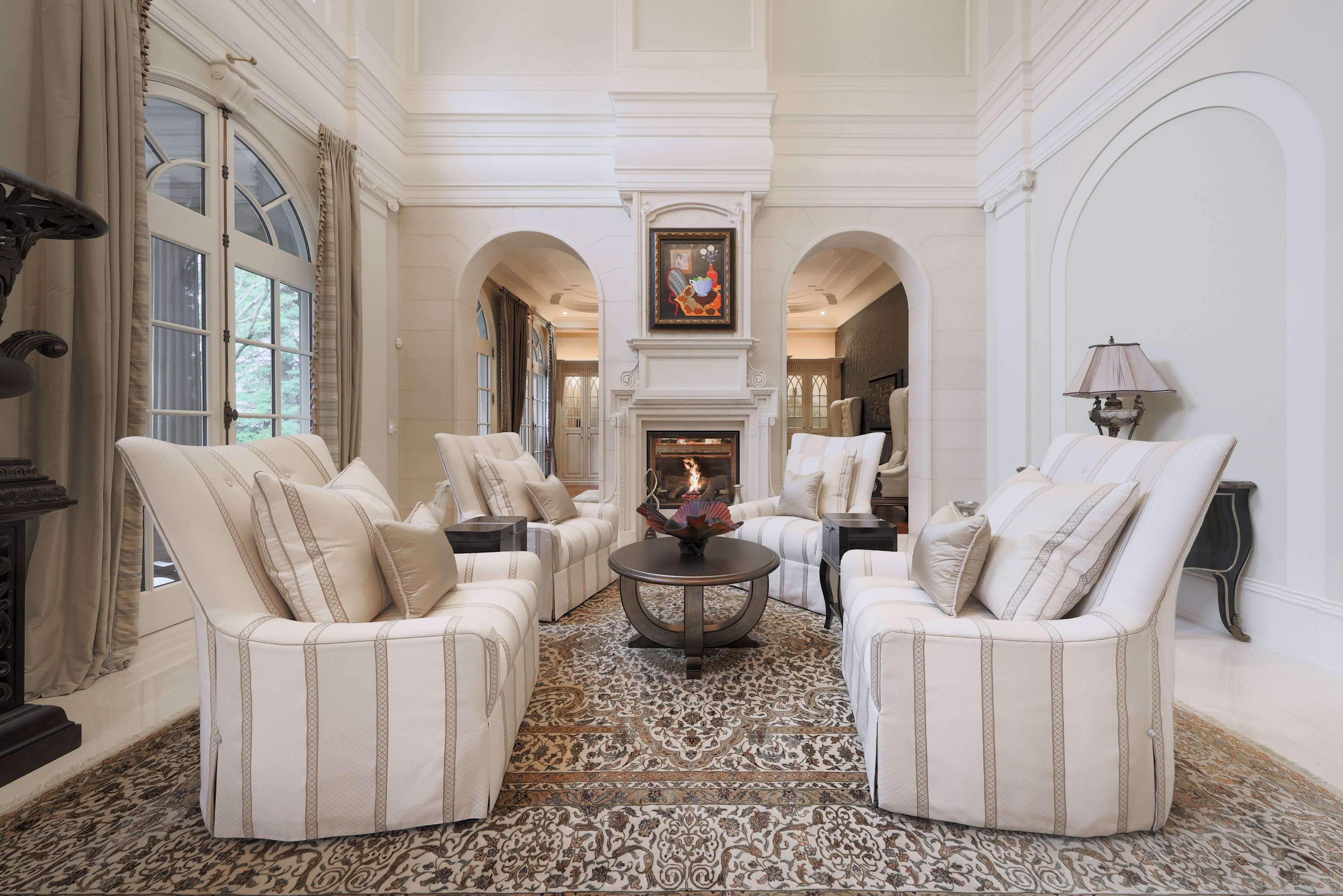 489 Lakeshore RD E, Oakville, ON L6J 1K4