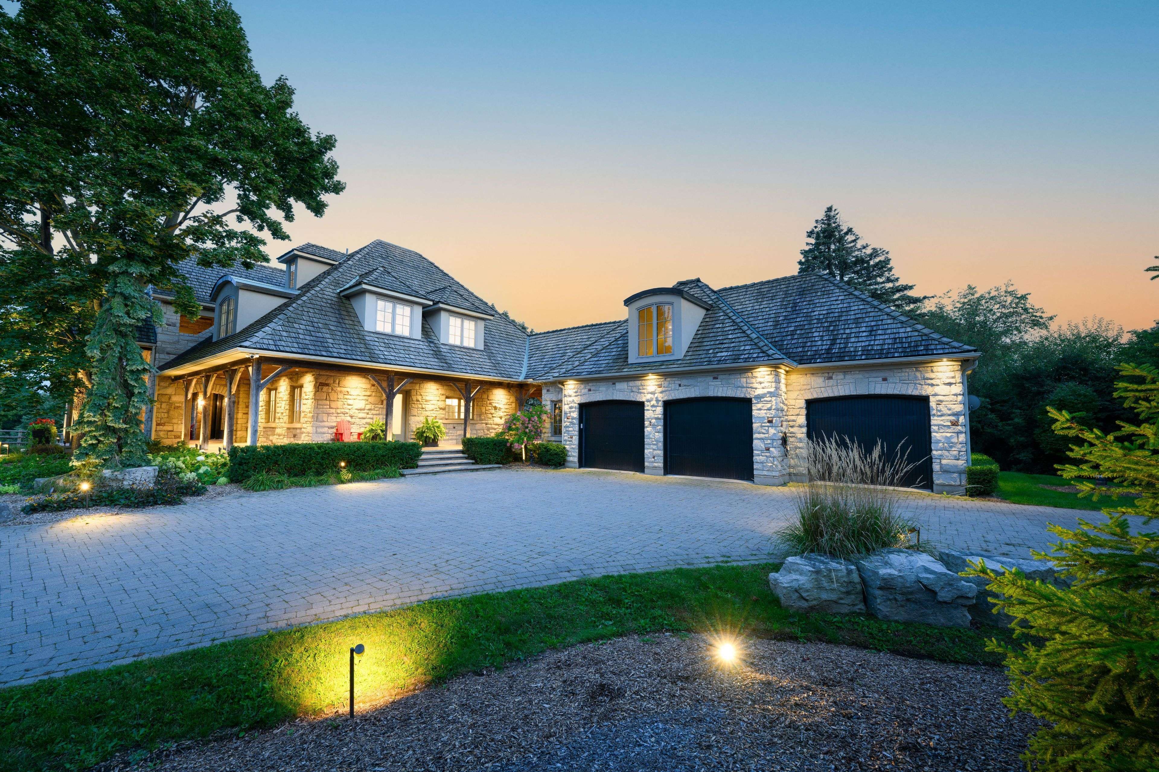 2376 8 SIDEROAD N/A, Burlington, ON L7P 0E6