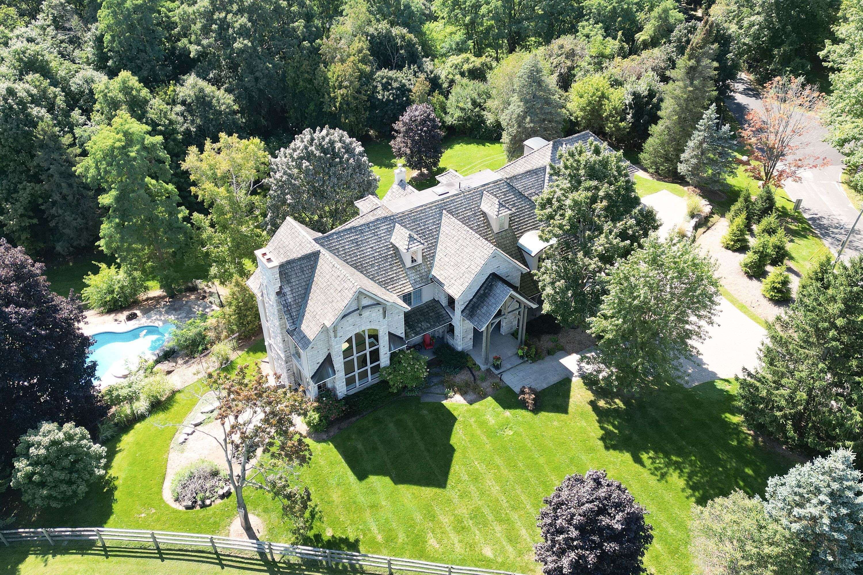 2376 8 SIDEROAD N/A, Burlington, ON L7P 0E6