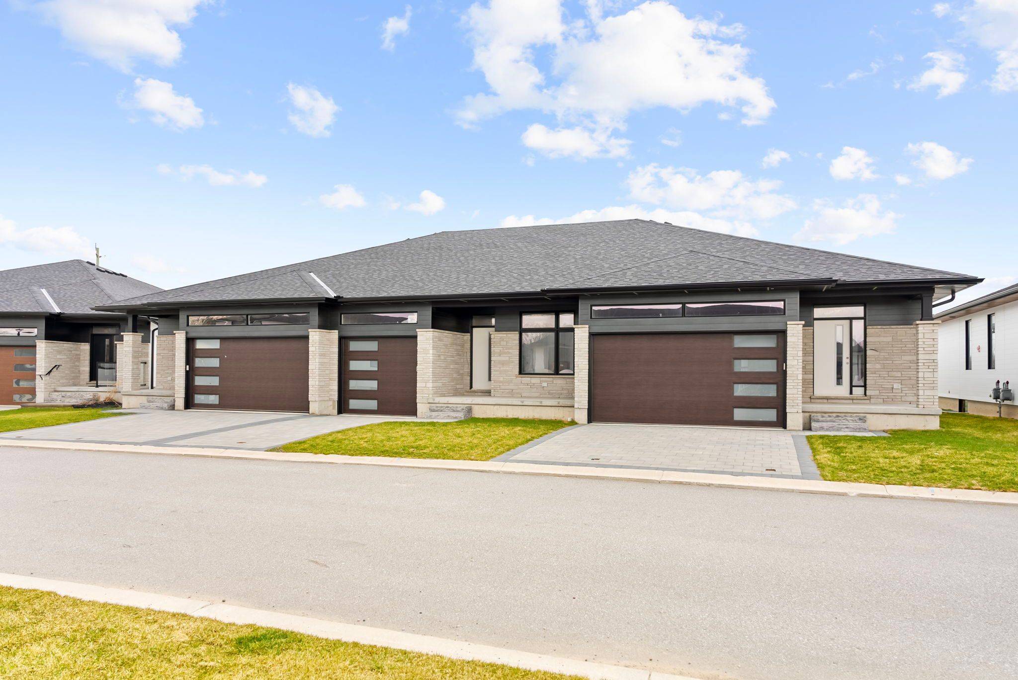 94 Coastal CRES #9, Lambton Shores, ON N0M 1T0