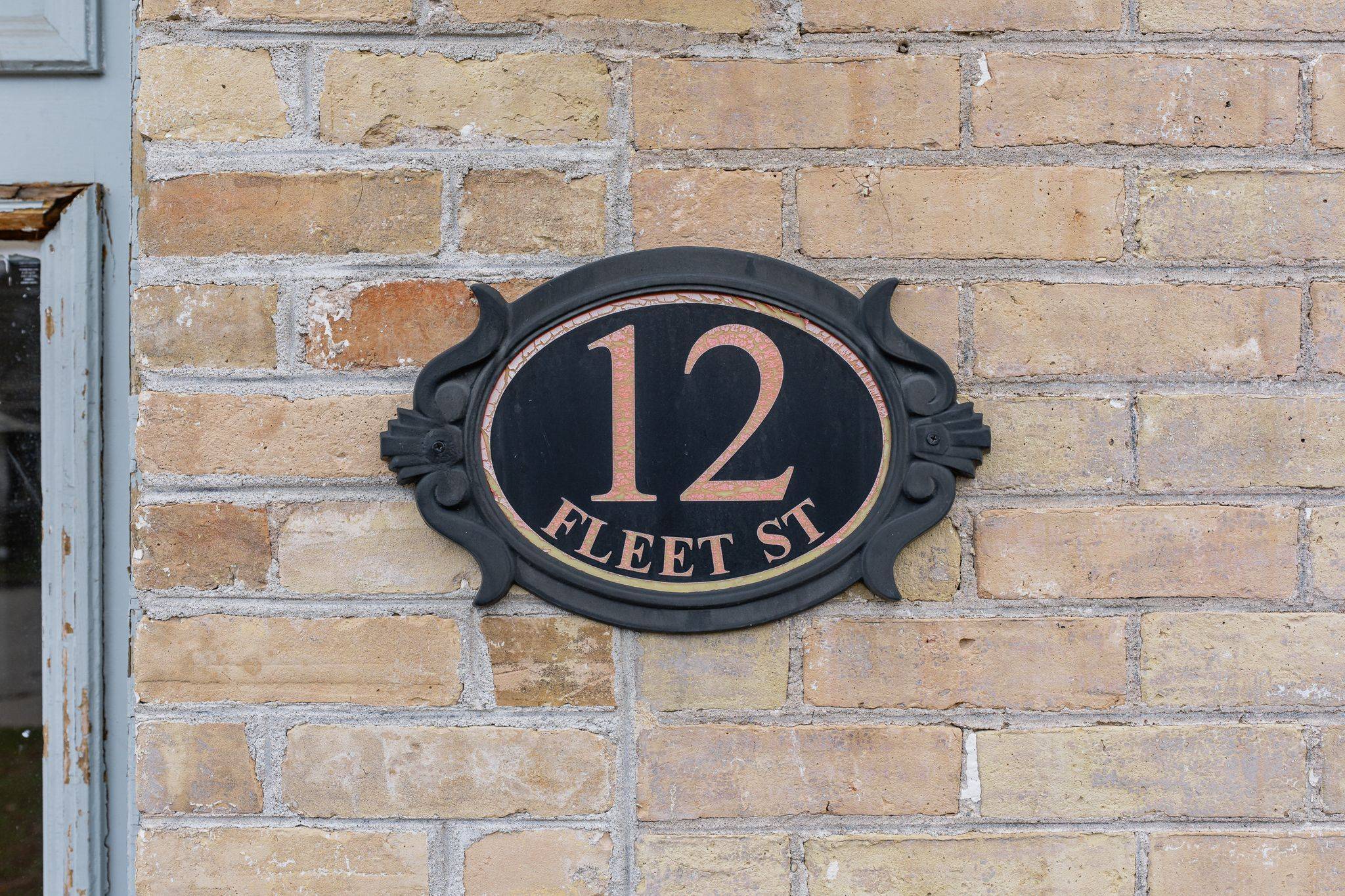 12 Fleet ST, Brantford, ON N3T 3S7