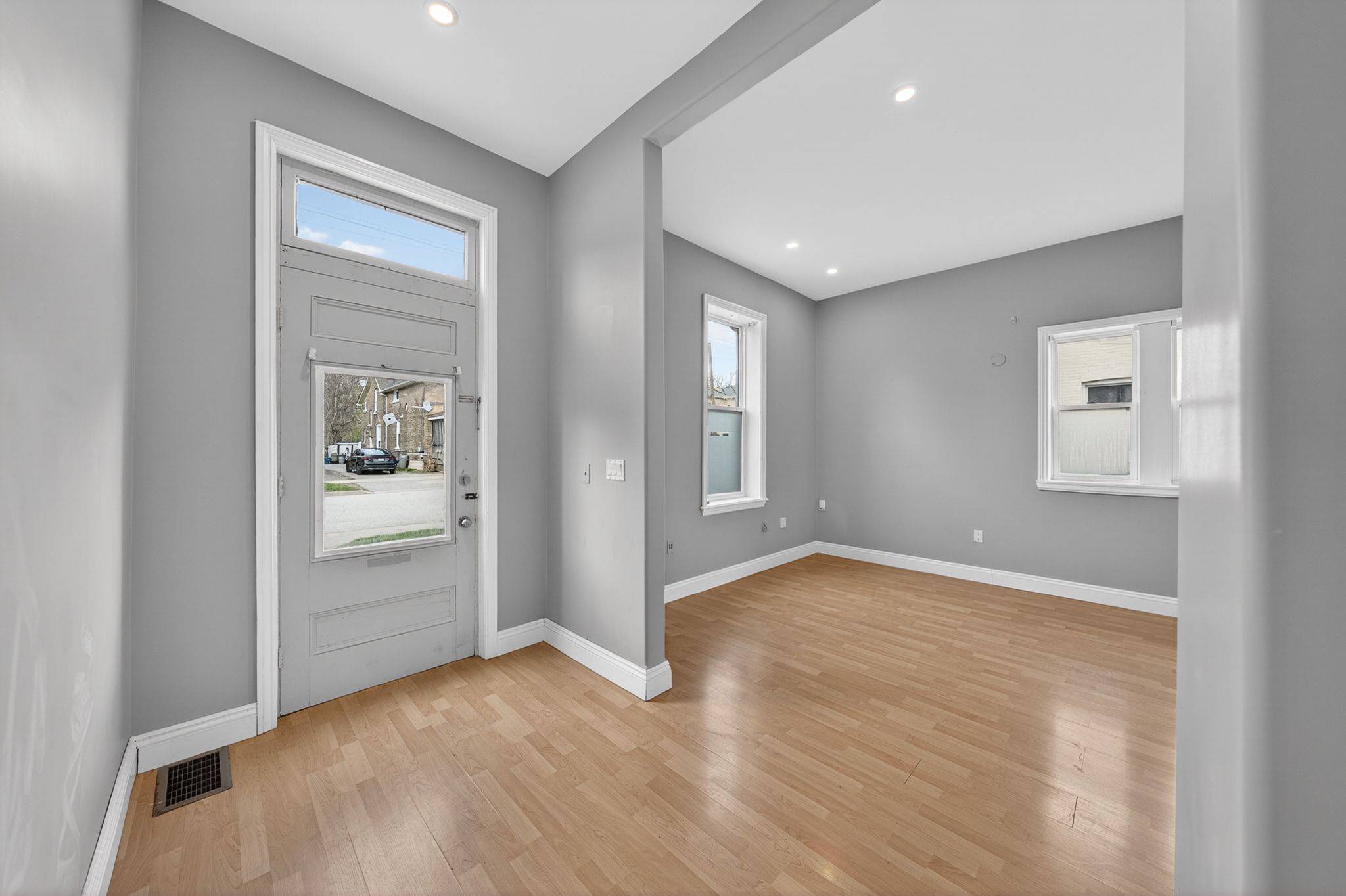 12 Fleet ST, Brantford, ON N3T 3S7