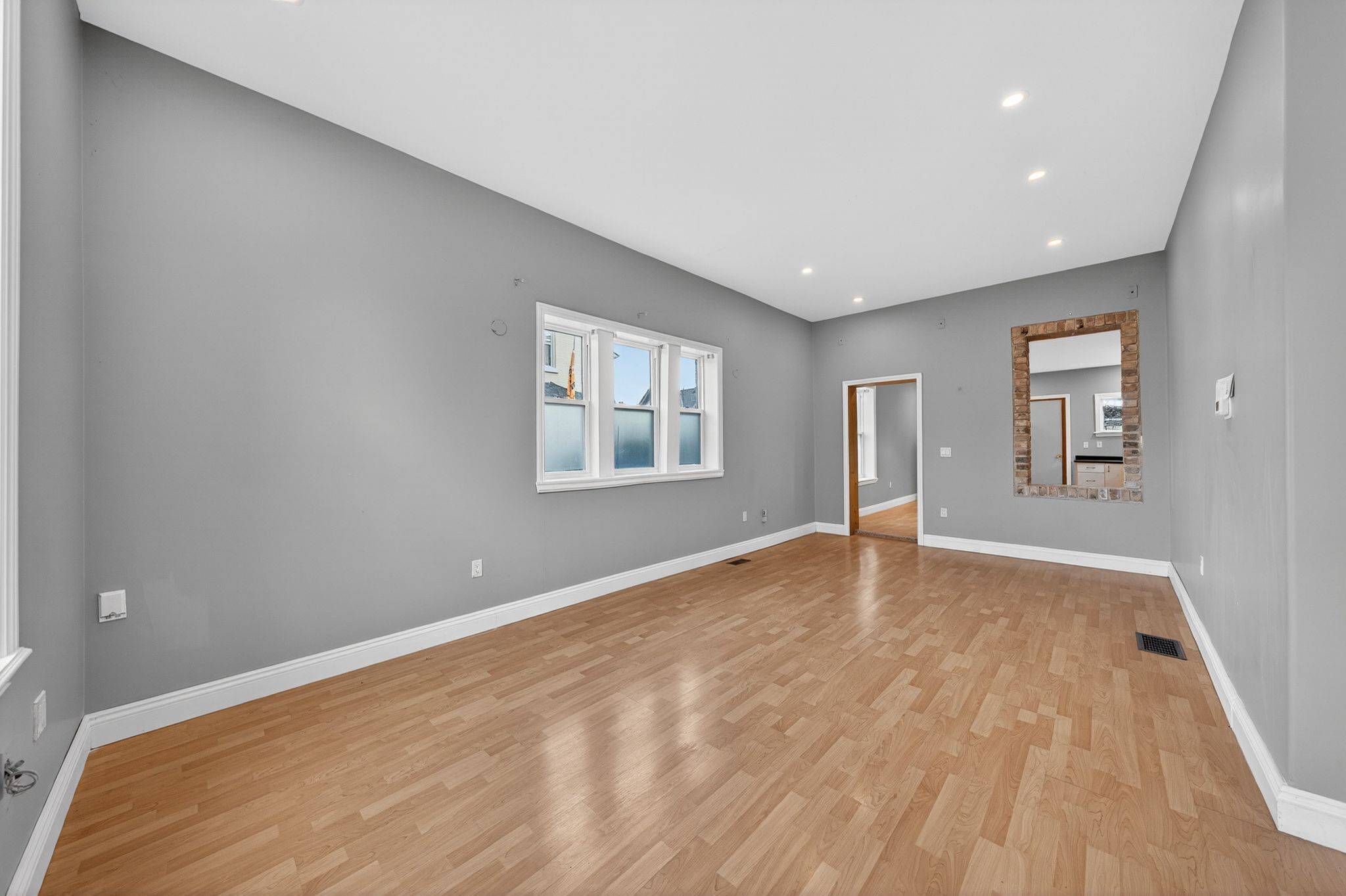 12 Fleet ST, Brantford, ON N3T 3S7