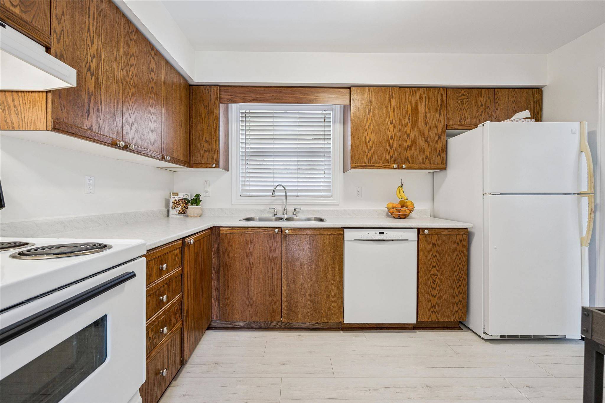 33 Fairgreen Close, Cambridge, ON N1T 1T6