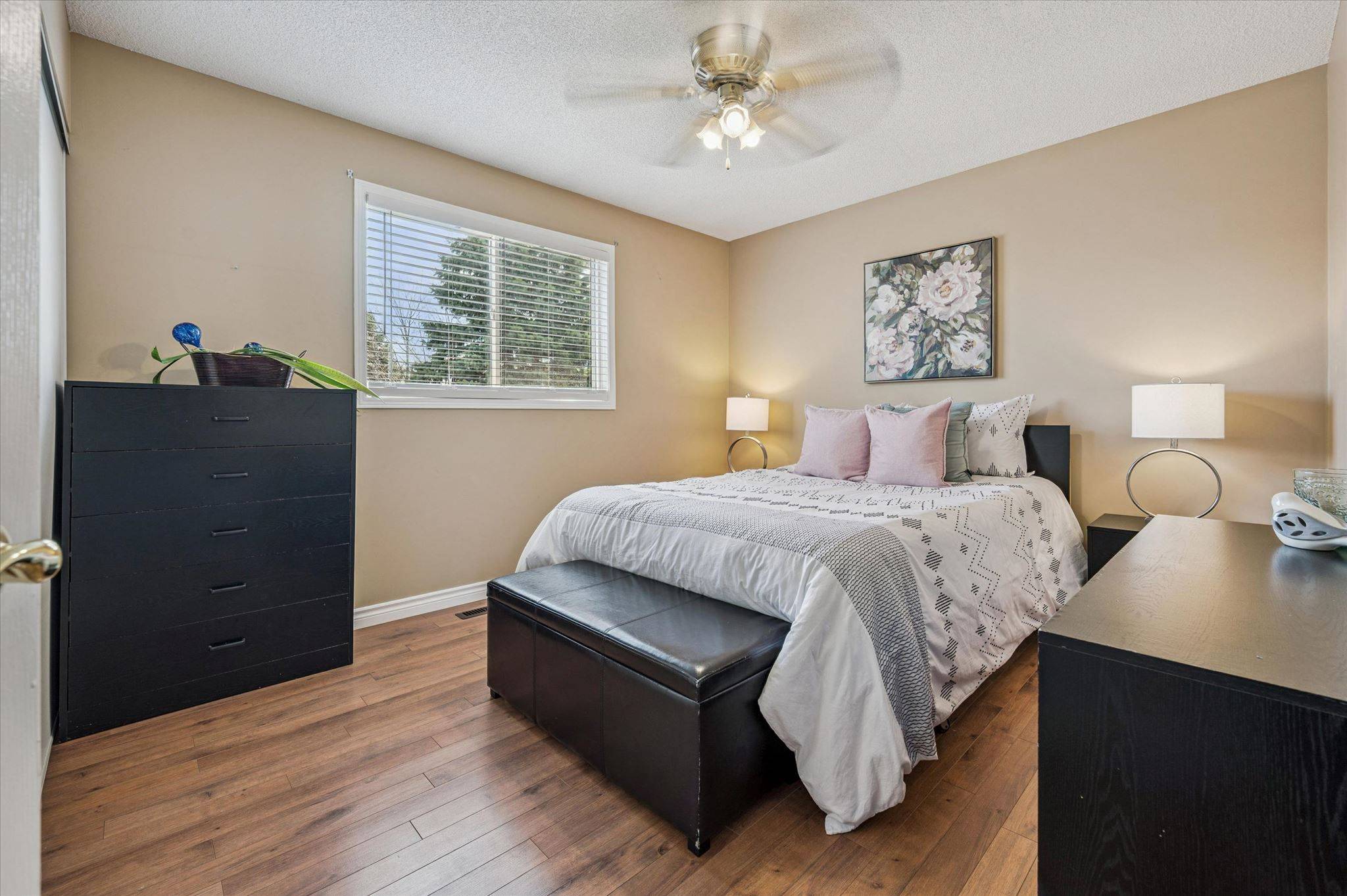 33 Fairgreen Close, Cambridge, ON N1T 1T6