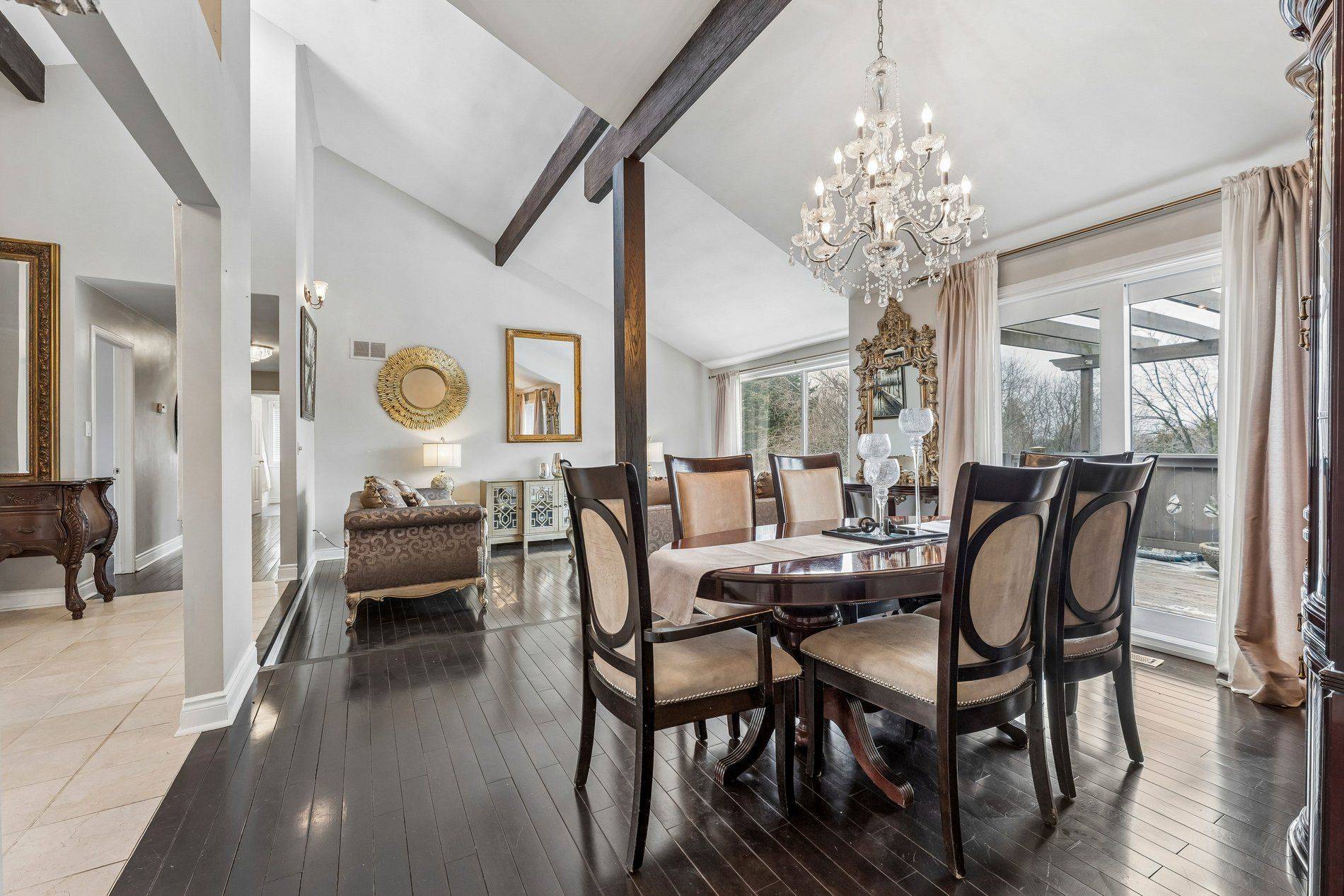 16 Hilltop CRES, East Garafraxa, ON L9W 6B8