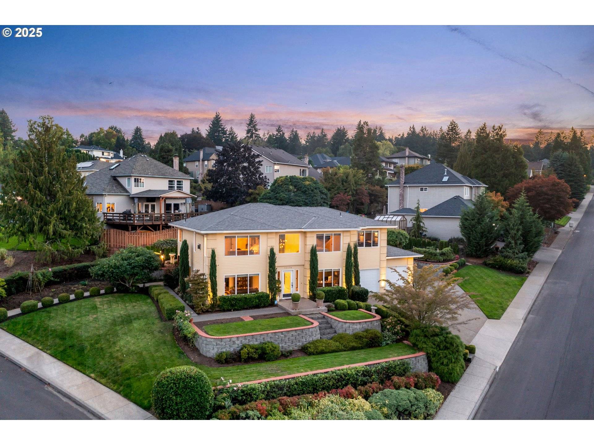 12176 SW AMES LN, Portland, OR 97224