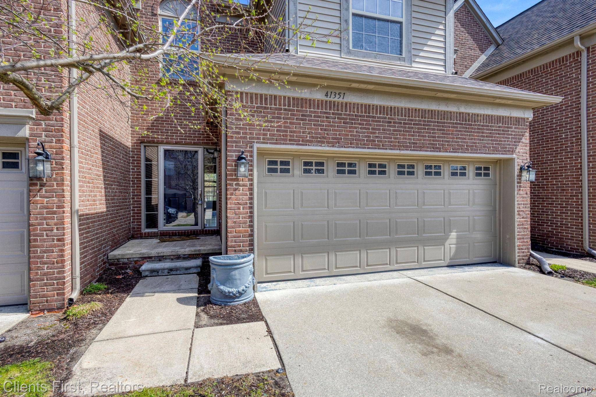 41351 N Maplewood DR, Canton Charter Township, MI 48187