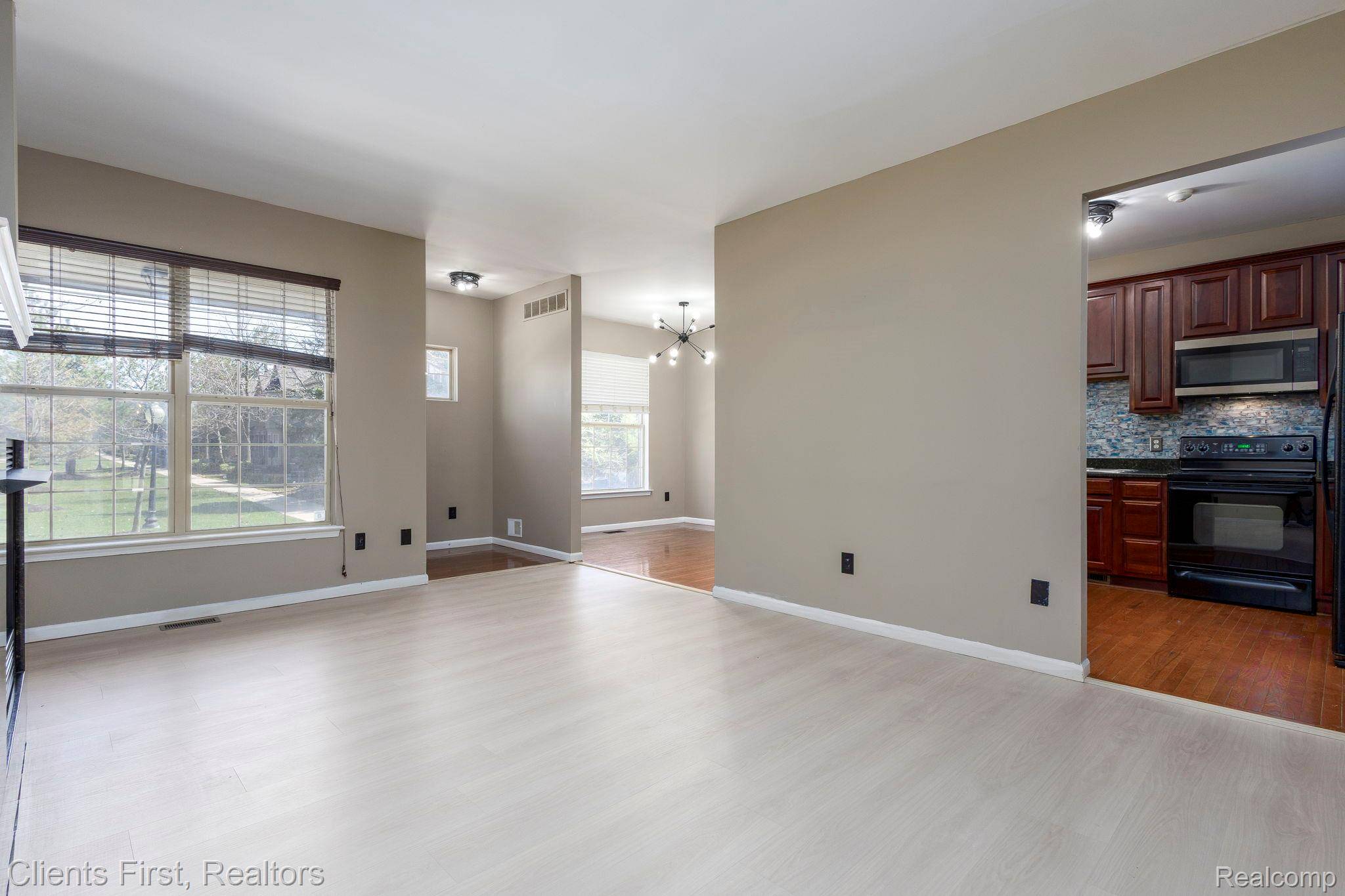 41351 N Maplewood DR, Canton Charter Township, MI 48187