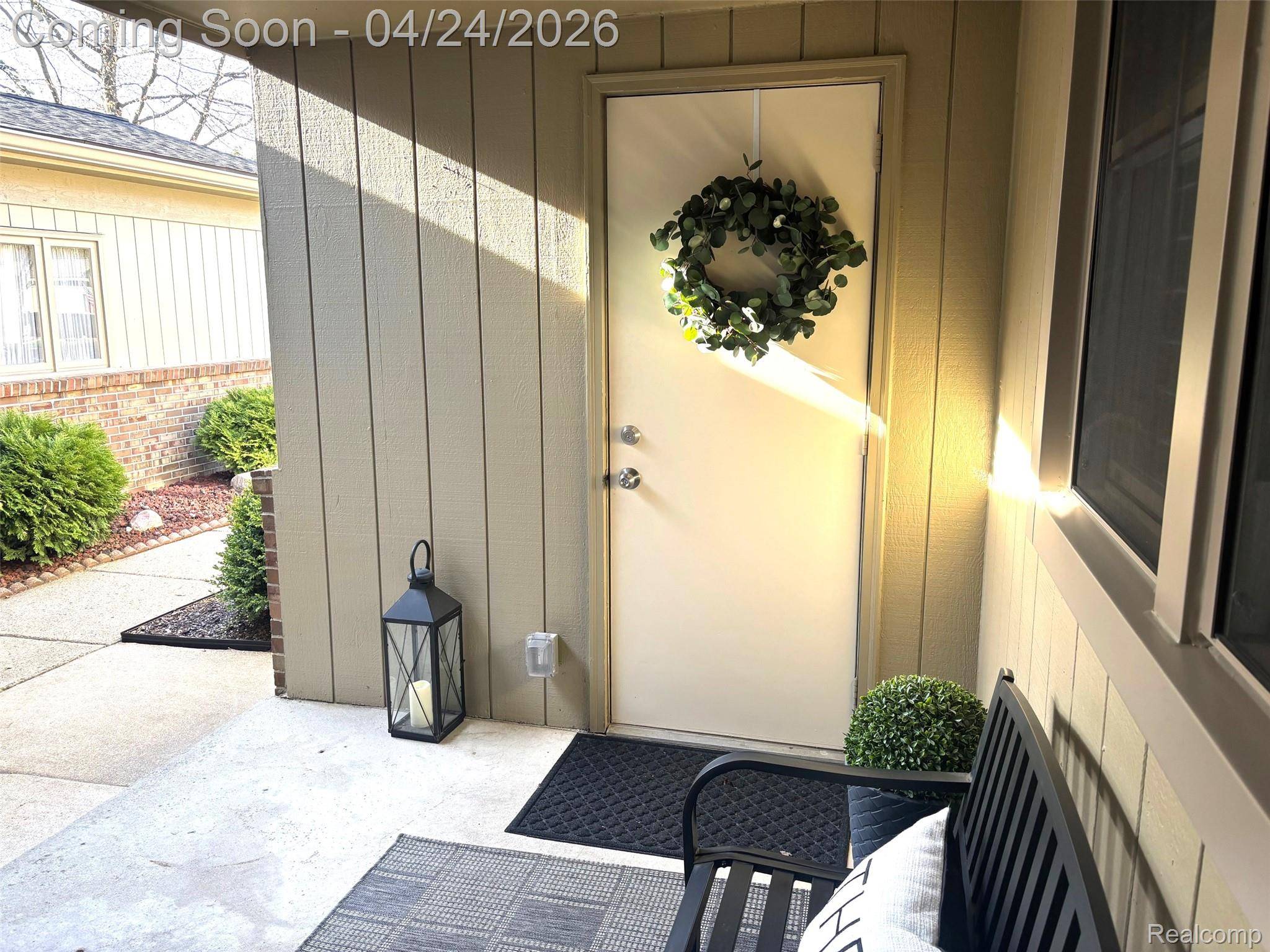 12306 Pinecrest DR, Plymouth Charter Township, MI 48170