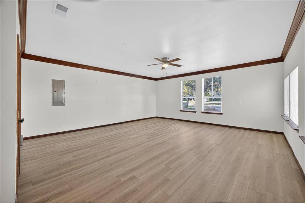 3532 W Jefferson Boulevard, Dallas, TX 75211