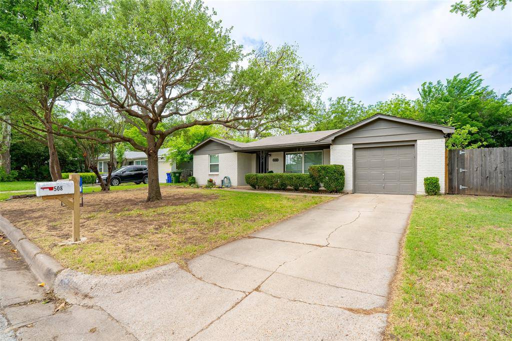 508 Grant Circle, White Settlement, TX 76108