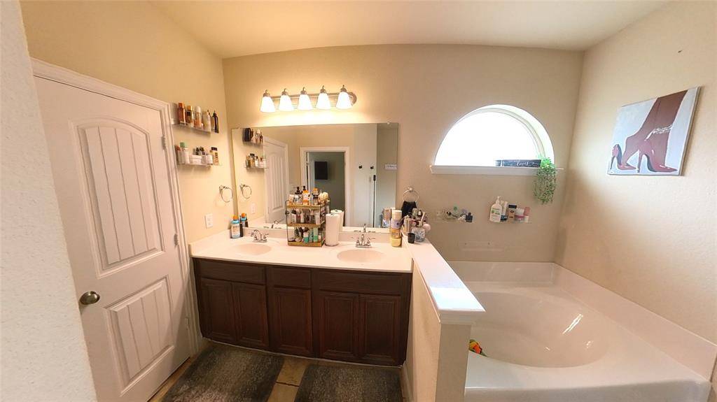 7417 Caladium Lane, Forest Hill, TX 76140