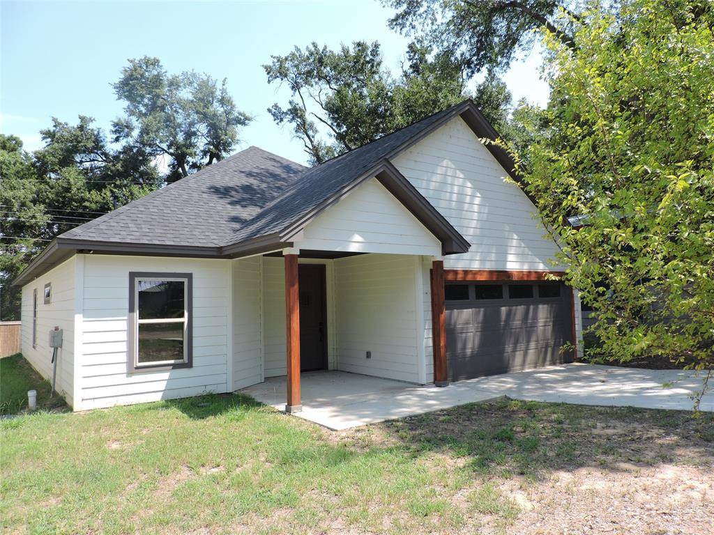 210 Holiday Drive, Gun Barrel City, TX 75156