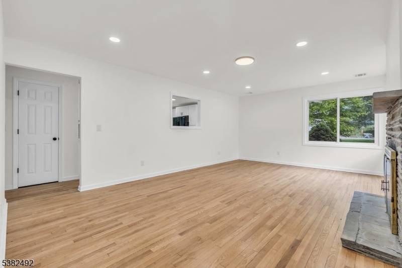 55 Orchard Dr, Vernon Twp., NJ 07462