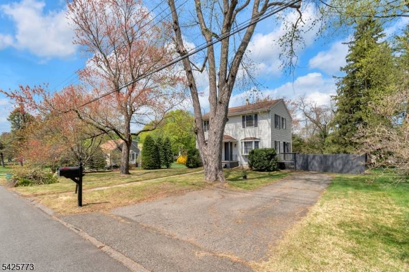 9 Longview Ave, Randolph Twp., NJ 07869